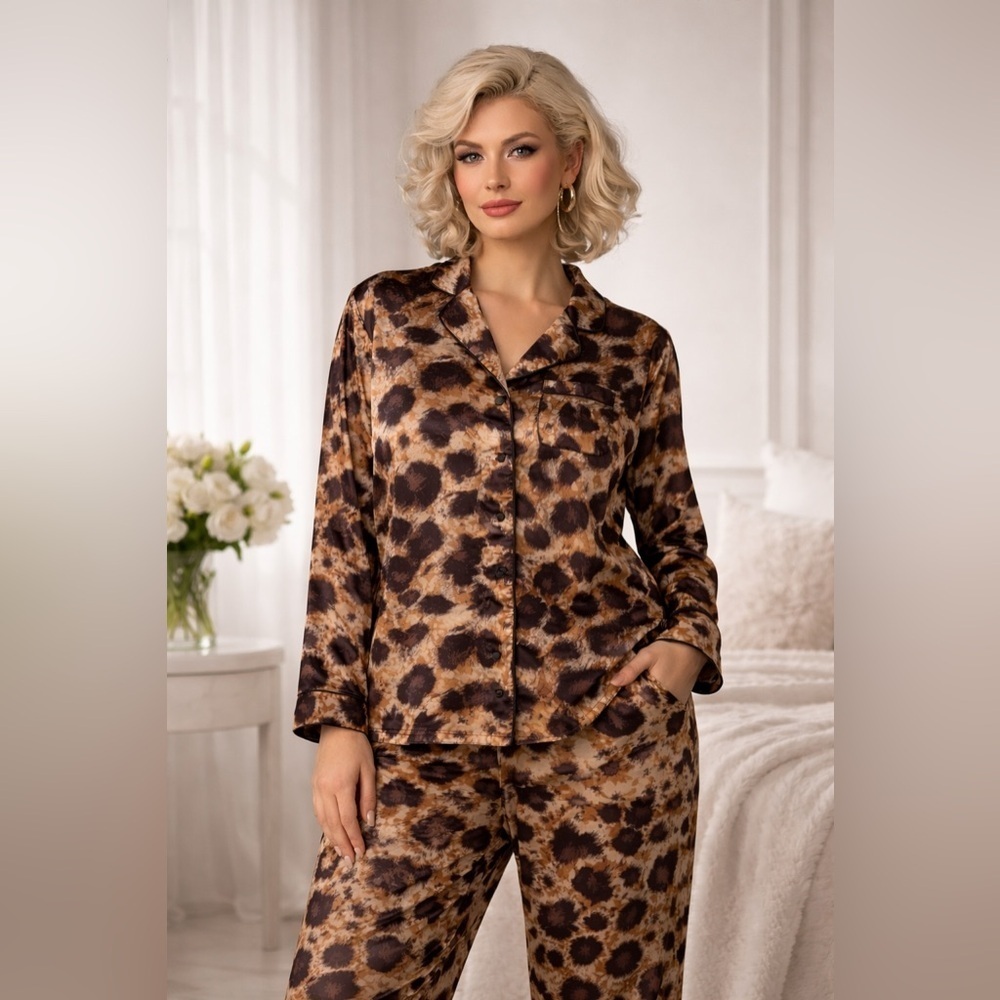 Donna Salyers Leopard Print Pajama Set Silky Glam Lounge Mobwife Small